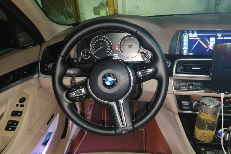 Used BMW 5 Series 2011 523Li Leading Model Steering Wheel