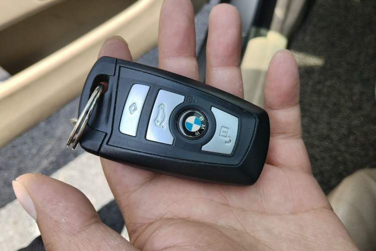 Used BMW 5 Series 2011 535Li Luxury Model Vehicle Key