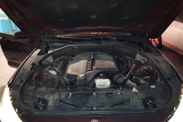 Used BMW 5 Series 2011 535i Sport Edition Engine Bay