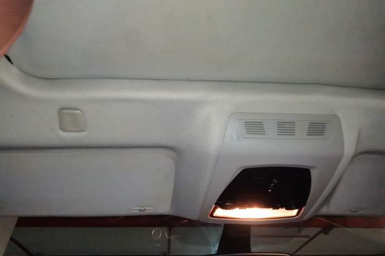 Used BMW 5 Series 2011 535i Sport Edition Headliner