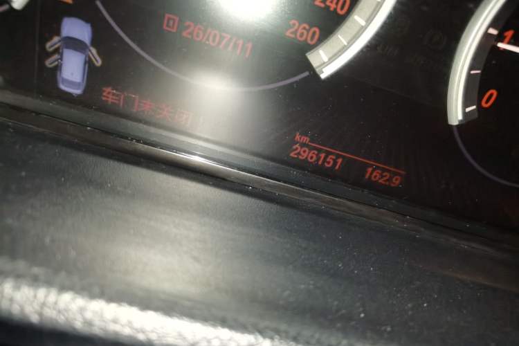 Used BMW 5 Series 2011 535i Sport Edition Odometer Close Up