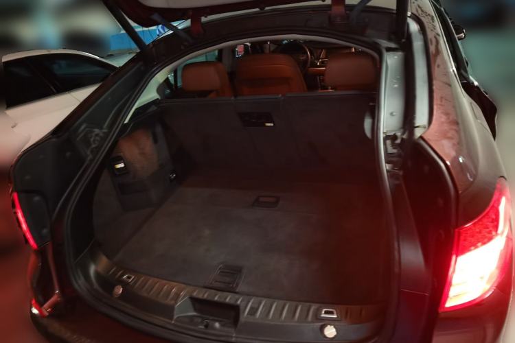 Used BMW 5 Series 2011 535i Sport Edition Trunk