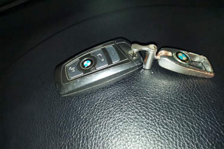 Used BMW 5 Series 2011 535i Sport Edition Vehicle Key