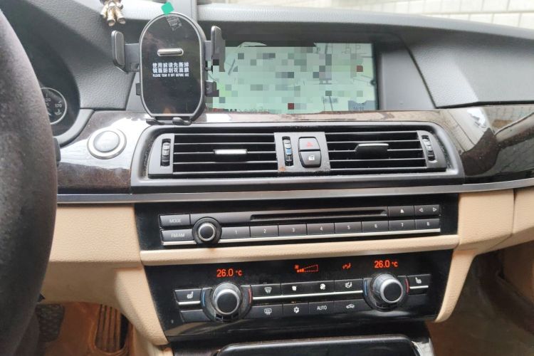 Used BMW 5 Series 2011 523Li Luxury Model Audio And AC Panel