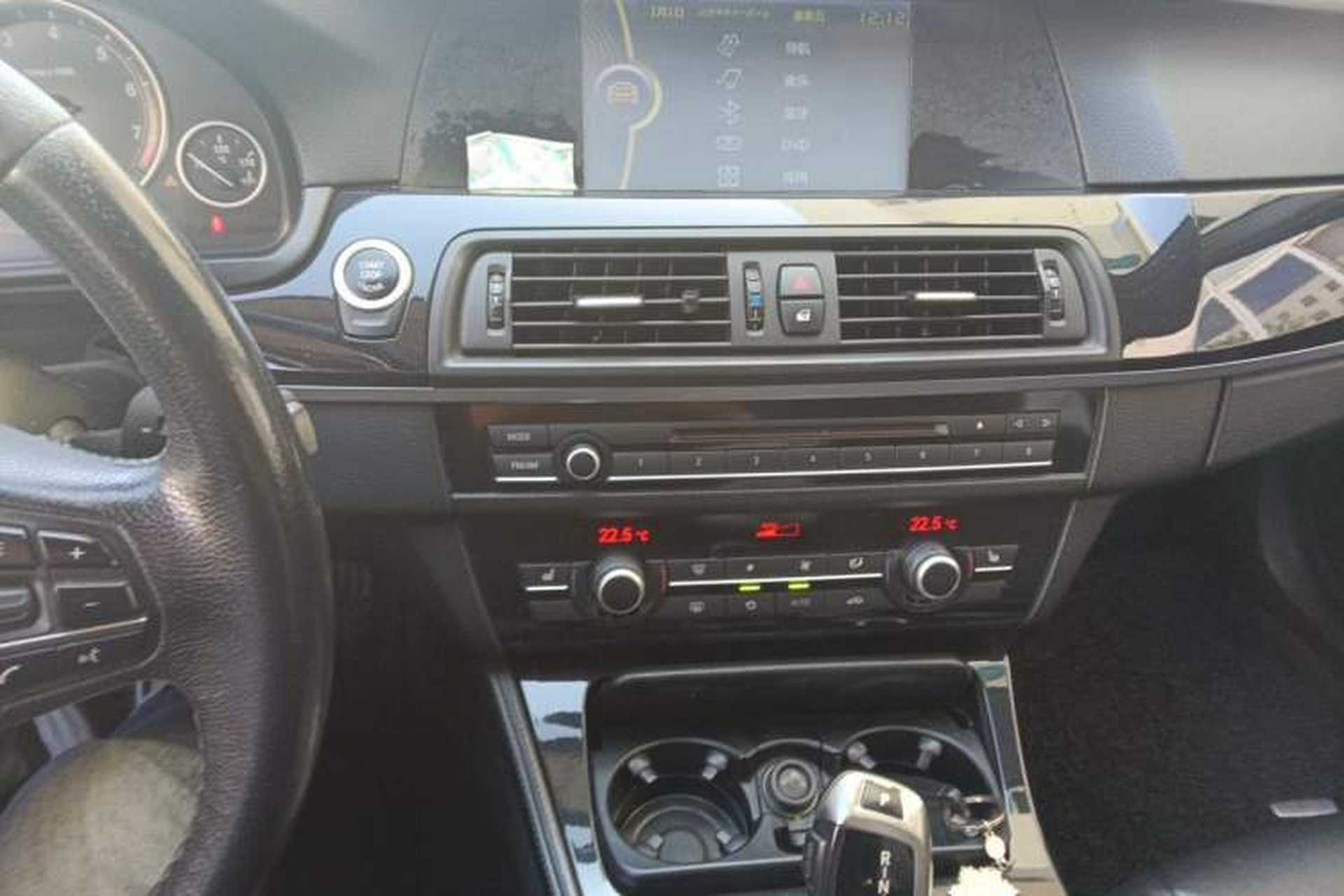 Used BMW 5 Series 2011 523Li Luxury Model Audio And AC Panel