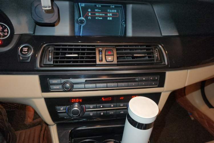 Used BMW 5 Series 2011 523Li Leading Model Audio And AC Panel