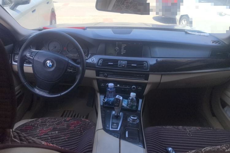 Used BMW 5 Series 2011 523Li Leading Model Center Console