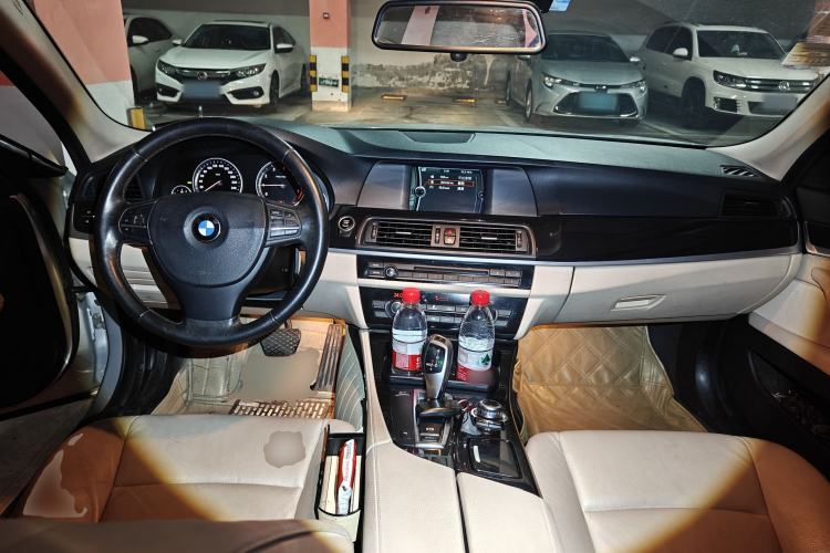 Used BMW 5 Series 2011 520Li Elegant Model Center Console
