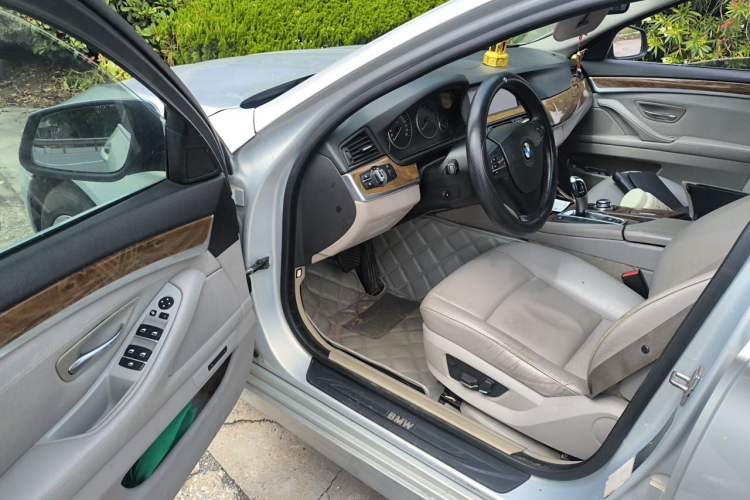 Used BMW 5 Series 2011 528Li Leading Model Driver Seat