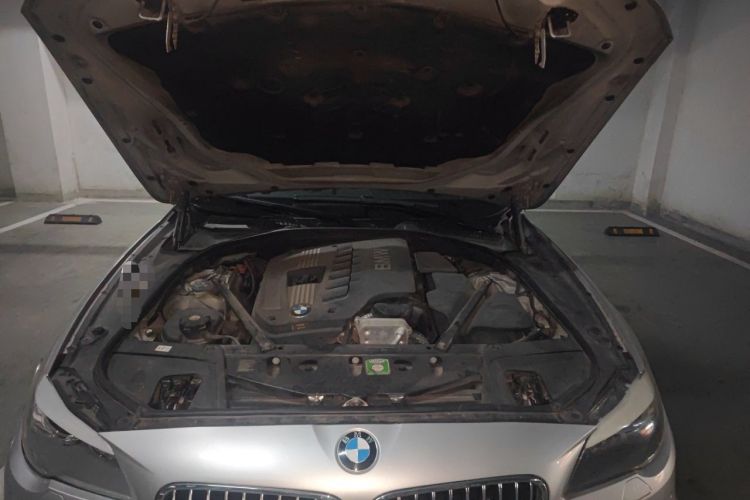 Used BMW 5 Series 2011 528Li Leading Model Engine Bay