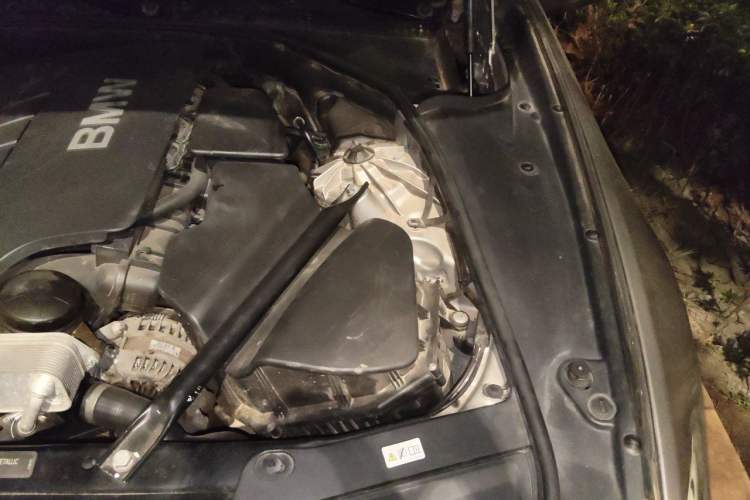 Used BMW 5 Series 2011 523Li Luxury Model Engine Bay Left