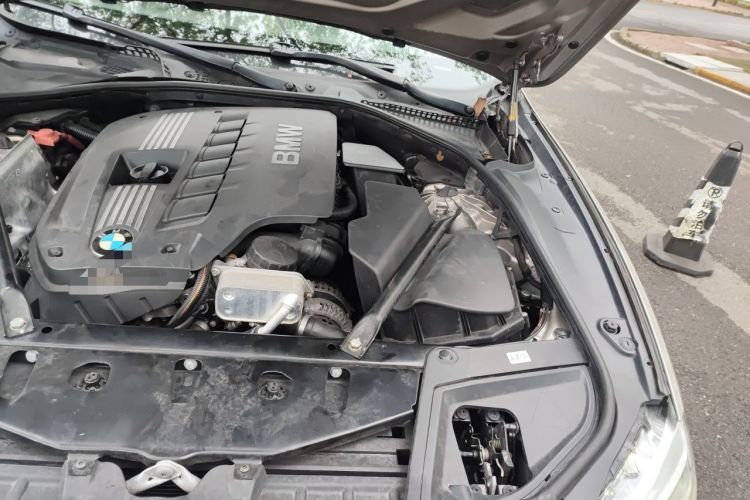 Used BMW 5 Series 2011 523Li Luxury Model Engine Bay Left