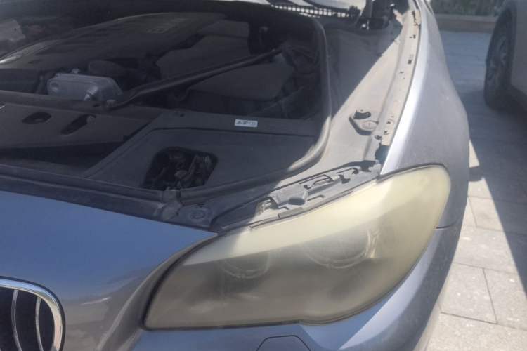 Used BMW 5 Series 2011 523Li Leading Model Engine Bay Left
