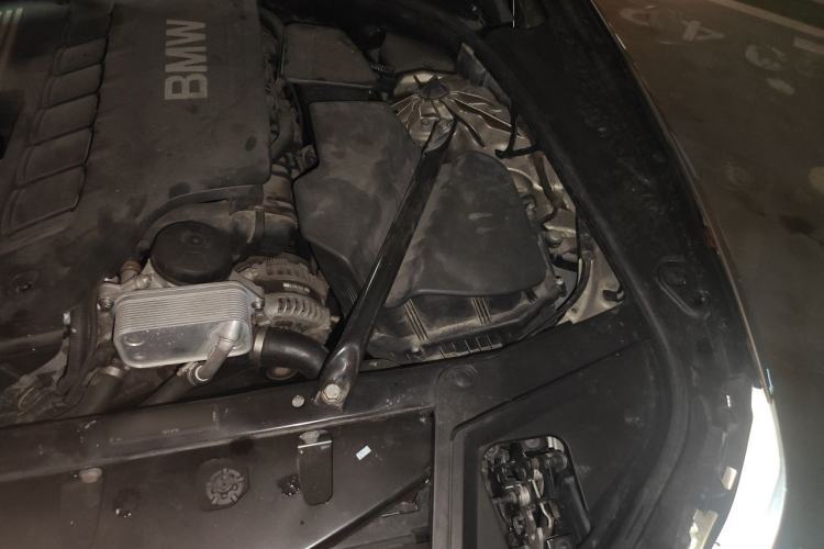 Used BMW 5 Series 2011 523Li Luxury Model Engine Bay Left