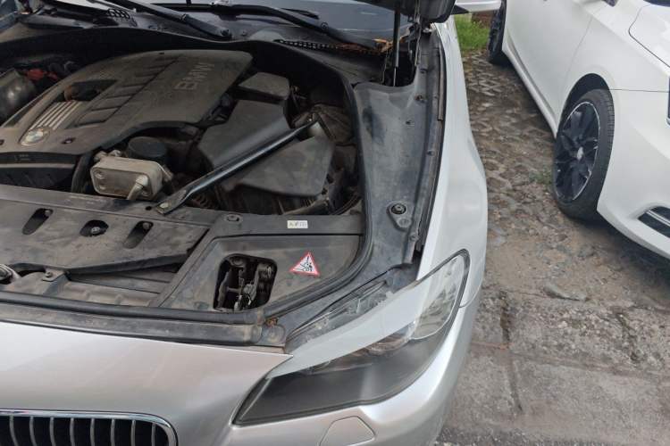 Used BMW 5 Series 2011 523Li Leading Model Engine Bay Left