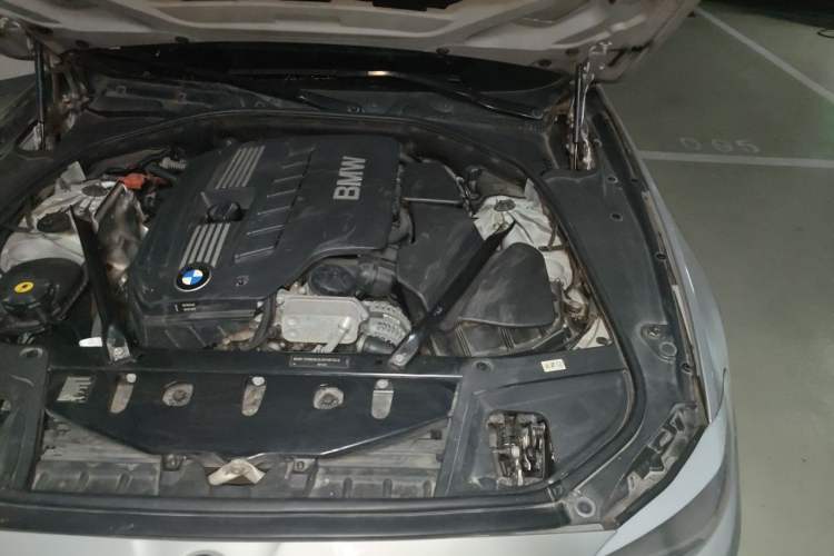 Used BMW 5 Series 2011 523Li Leading Model Engine Bay Left