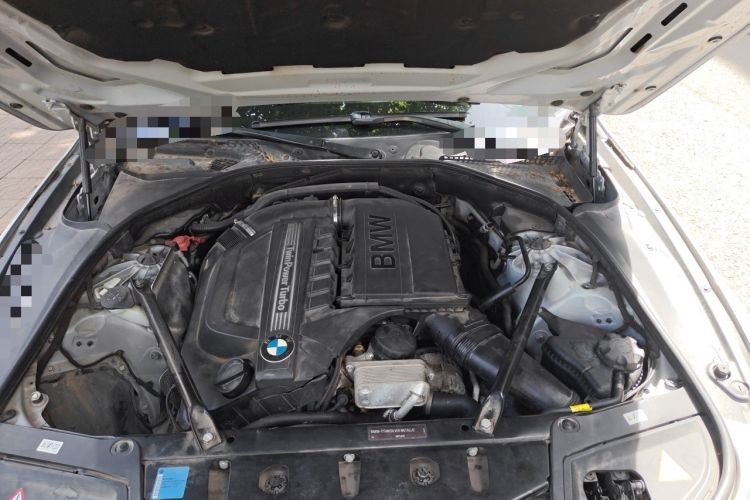 Used BMW 5 Series 2011 535Li Luxury Model Engine Bay