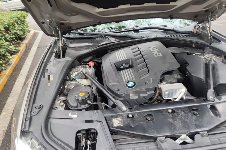 Used BMW 5 Series 2011 523Li Luxury Model Engine Bay Right
