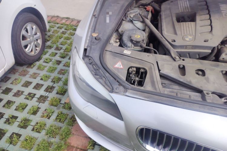Used BMW 5 Series 2011 523Li Leading Model Engine Bay Right