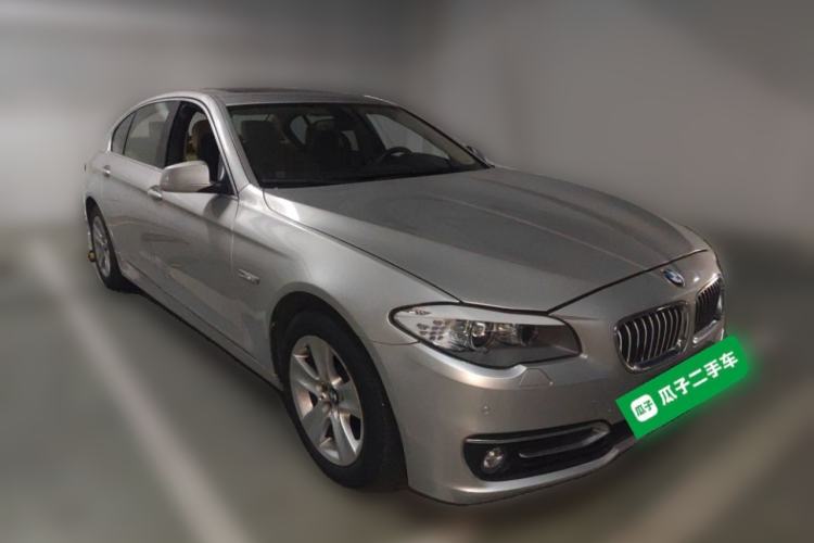 Used BMW 5 Series 2011 528Li Leading Model Front Right 45 Deg