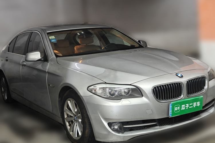 Used BMW 5 Series 2011 520Li Elegant Model Front Right 45 Deg