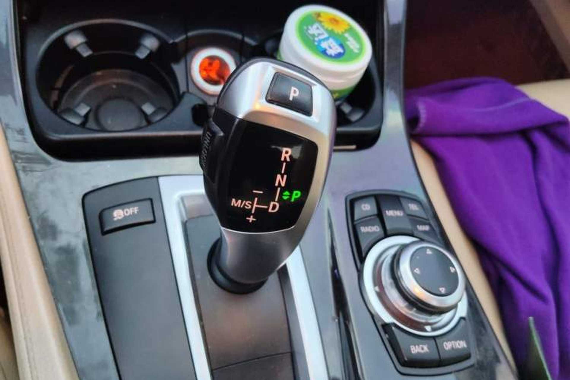 Used BMW 5 Series 2011 523Li Luxury Model Gear Lever