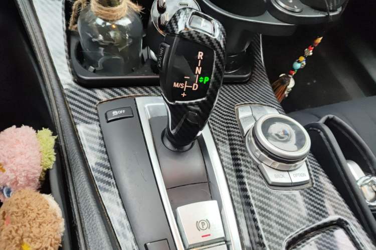 Used BMW 5 Series 2011 523Li Luxury Model Gear Lever