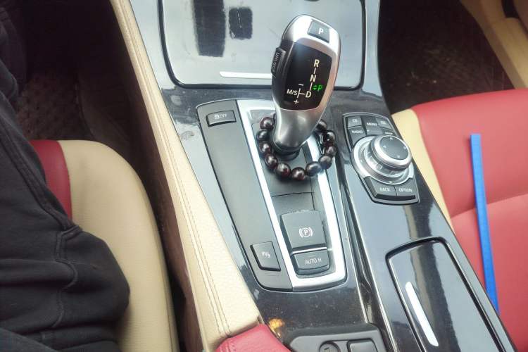 Used BMW 5 Series 2011 523Li Leading Model Gear Lever