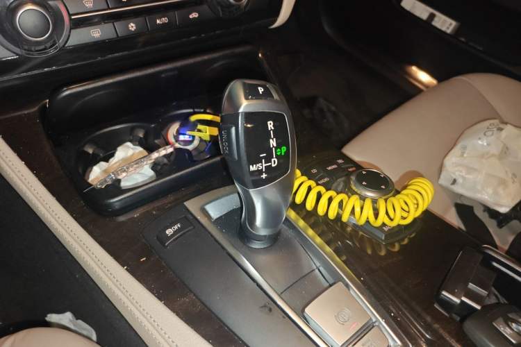 Used BMW 5 Series 2011 523Li Luxury Model Gear Lever