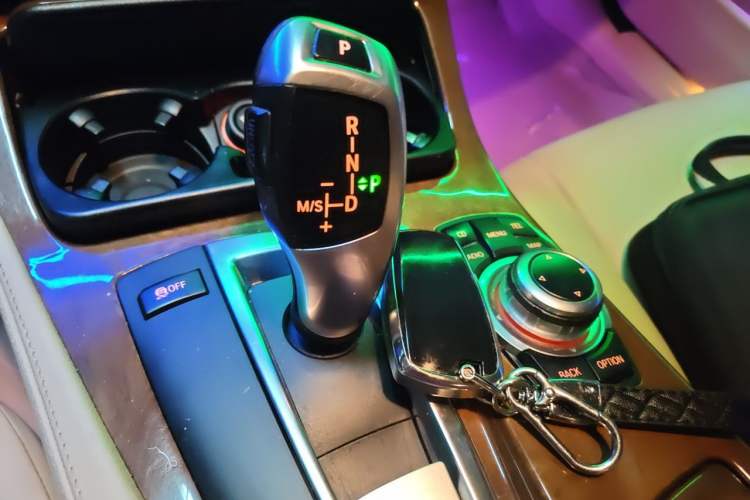 Used BMW 5 Series 2011 528Li Leading Model Gear Lever