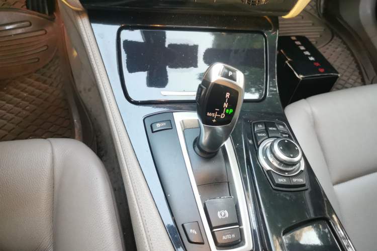 Used BMW 5 Series 2011 523Li Leading Model Gear Lever
