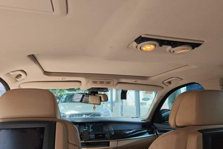 Used BMW 5 Series 2011 535Li Luxury Model Headliner