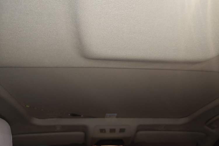 Used BMW 5 Series 2011 523Li Luxury Model Headliner