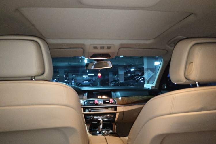 Used BMW 5 Series 2011 528Li Leading Model Headliner