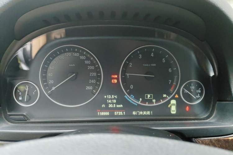 Used BMW 5 Series 2011 523Li Luxury Model Instrument Cluster