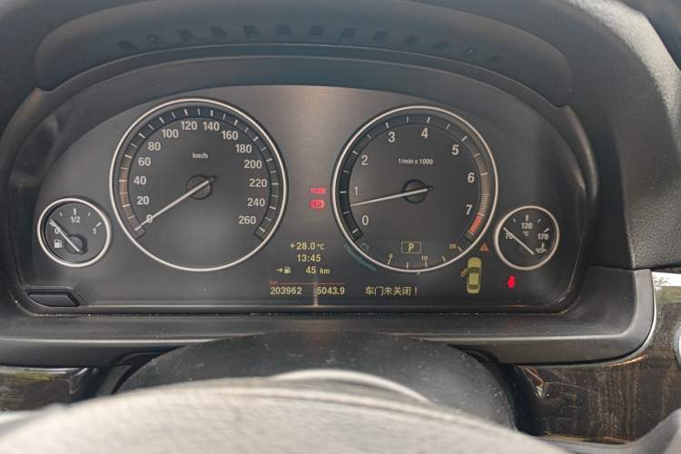Used BMW 5 Series 2011 535i Sport Edition Instrument Cluster