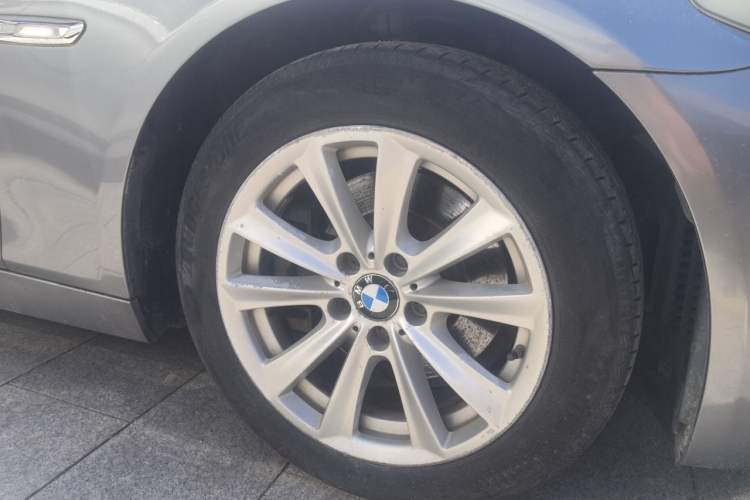 Used BMW 5 Series 2011 523Li Leading Model Right Front Wheel Hub