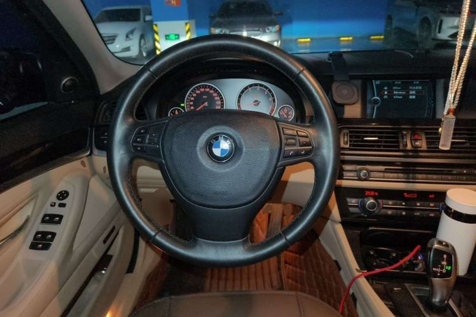 Used BMW 5 Series 2011 523Li Leading Model Steering Wheel