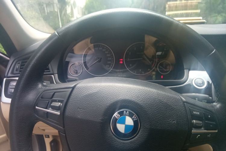 Used BMW 5 Series 2011 523Li Leading Model Steering Wheel