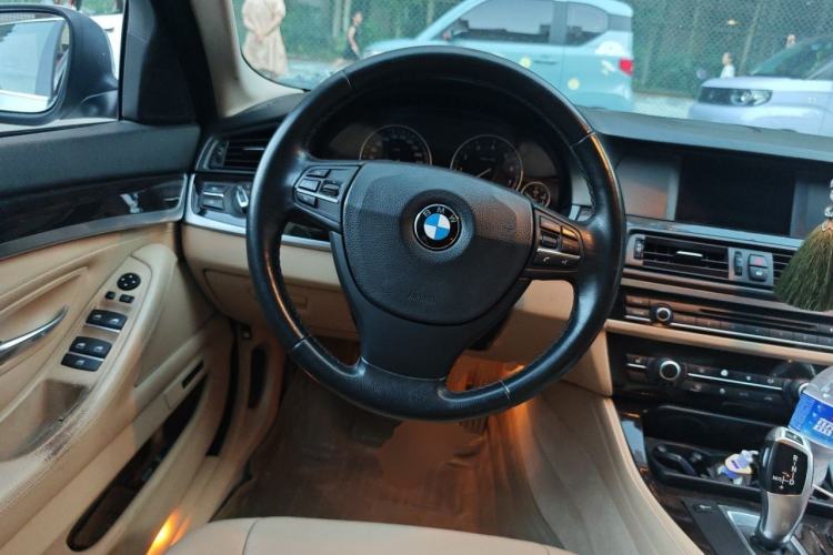 Used BMW 5 Series 2011 523Li Leading Model Steering Wheel