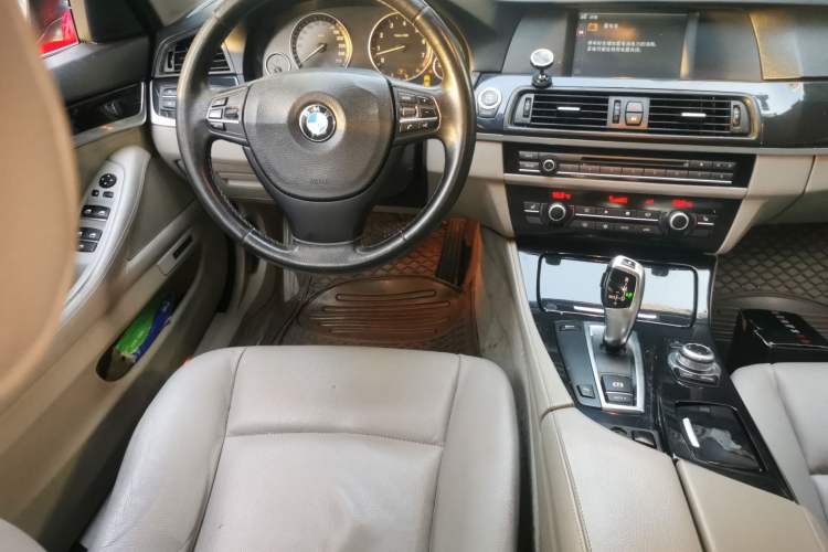 Used BMW 5 Series 2011 523Li Leading Model Steering Wheel