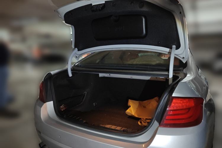 Used BMW 5 Series 2011 520Li Elegant Model Trunk