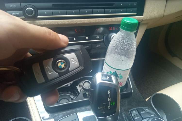 Used BMW 5 Series 2011 523Li Leading Model Vehicle Key