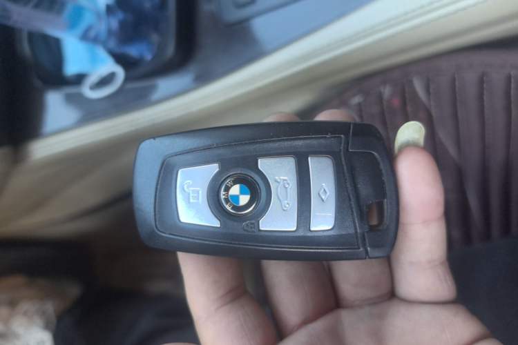 Used BMW 5 Series 2011 523Li Leading Model Vehicle Key