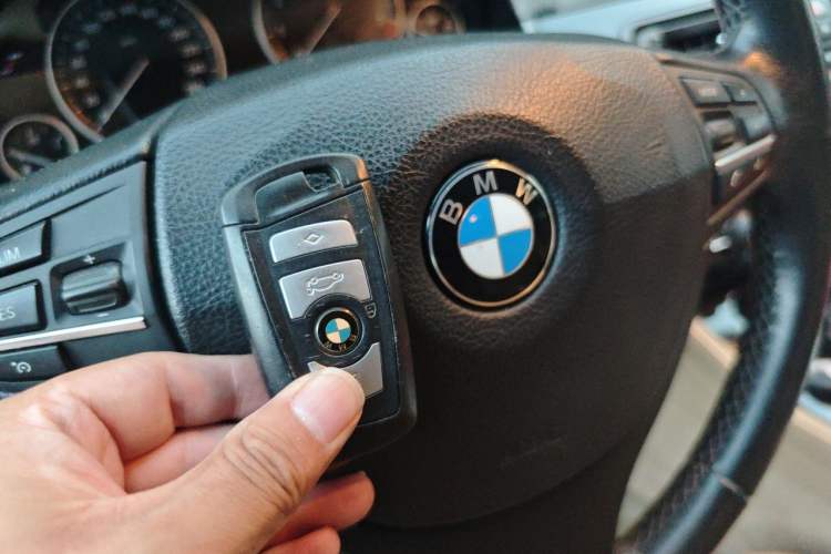 Used BMW 5 Series 2011 523Li Leading Model Vehicle Key