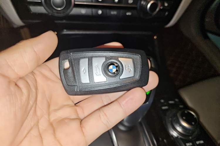 Used BMW 5 Series 2011 523Li Leading Model Vehicle Key