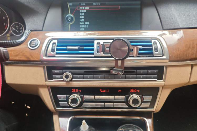 Used BMW 5 Series 2011 528Li Leading Model Audio And AC Panel