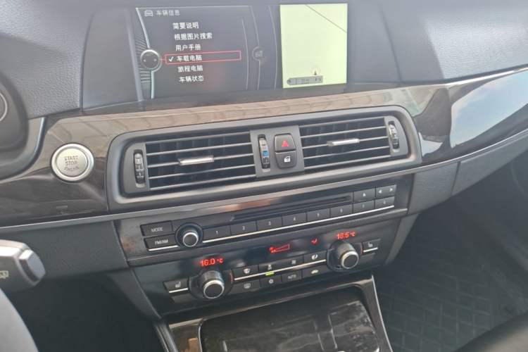 Used BMW 5 Series 2011 523Li Luxury Model Audio And AC Panel