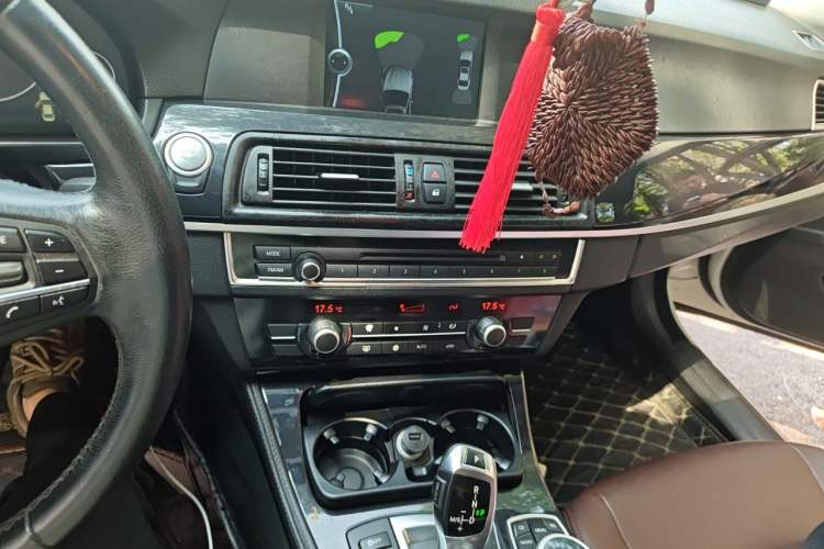 Used BMW 5 Series 2011 520Li Elegant Model Audio And AC Panel