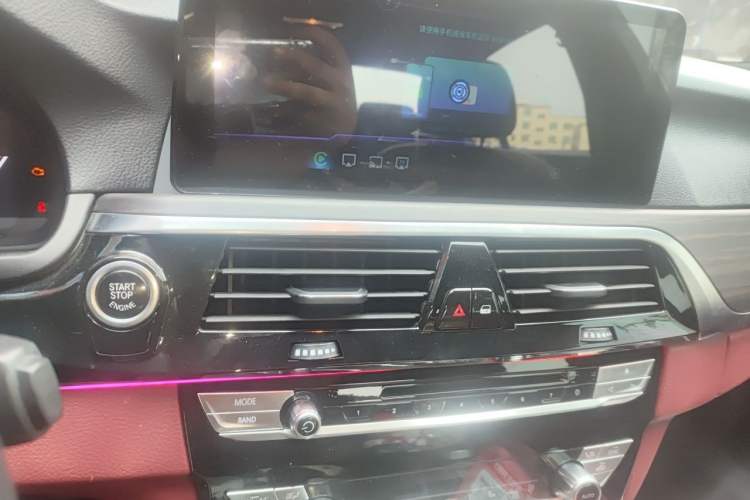 Used BMW 5 Series 2011 523Li Leading Model Audio And AC Panel